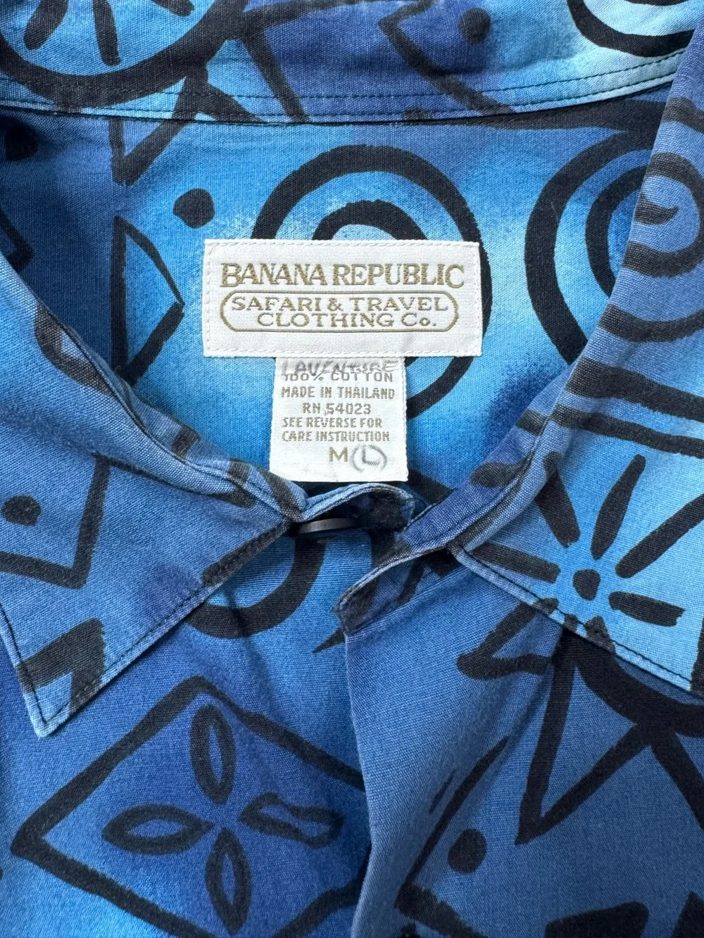 Vintage Banana Republic Safari & Travel Clothing Hawaiian Camp Shirt Tribal M